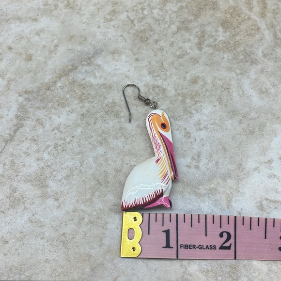 Women’s Wooden Dangle Earrings Pelican Fun Party Halloween Animal White Pink - Picture 8 of 9
